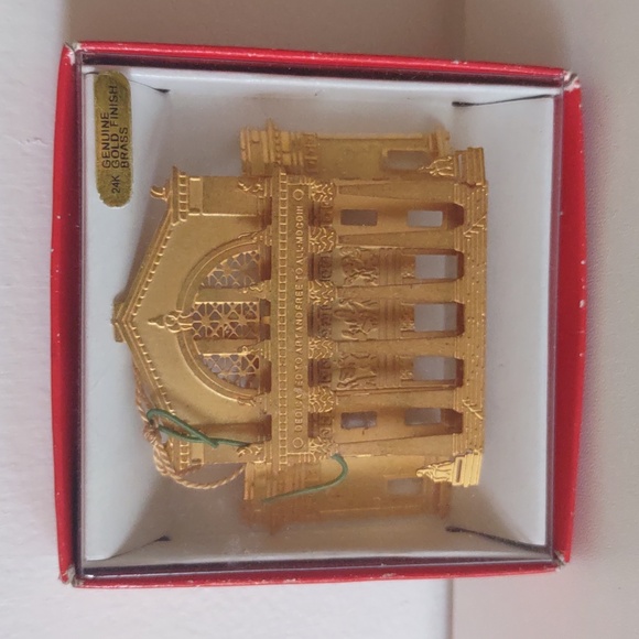 24k Gold Plated Architectural Ornament Vintage Christmas Ornament - Picture 2 of 8